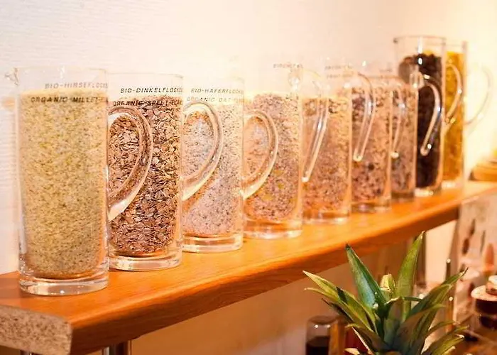 Hotel Attaché An Der Messe 3*