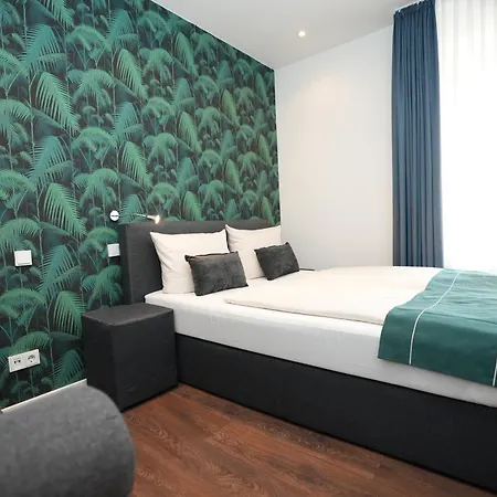 Hotel Attaché An Der Messe 3*