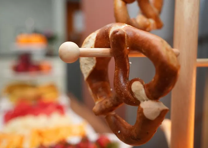 Hotel Attaché An Der Messe 3*