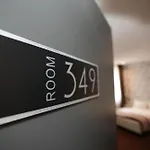 Attache An Der Messe Hotel 3*