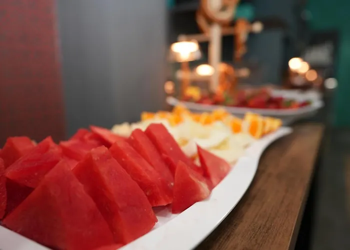 アタッシェ アン デア メッセ ホテル