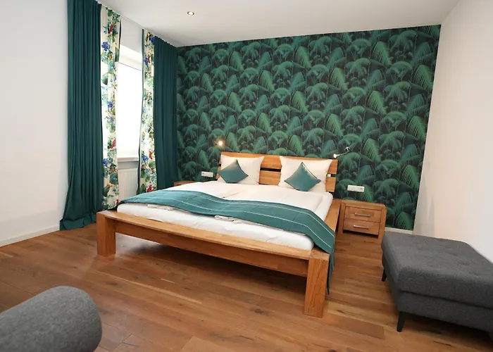 アタッシェ アン デア メッセ 3* フランクフルト