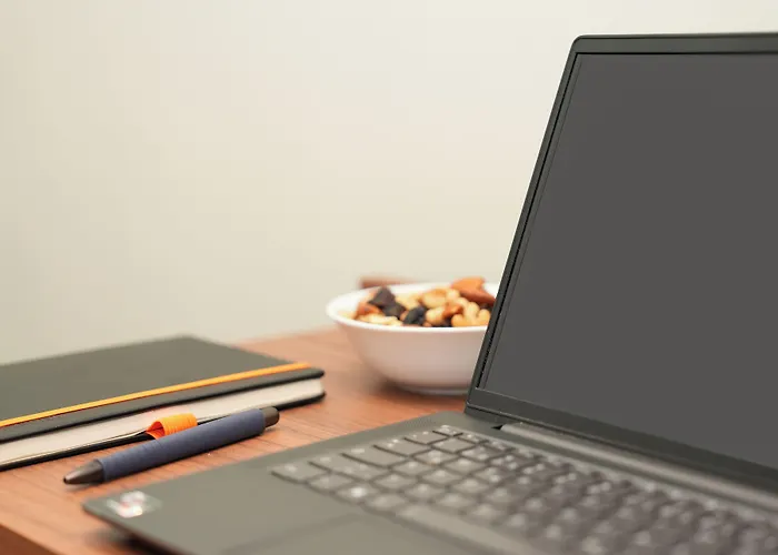 アタッシェ アン デア メッセ フランクフルト